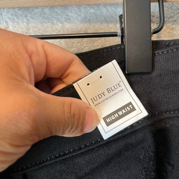 Judy Blue Black Skinny Jeans with Heavy Distressing‎ and Raw Hem Sz 14W New - Picture 8 of 8